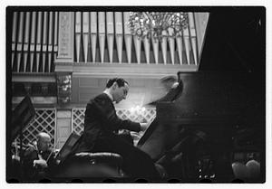 Sanroma Jesus at Boston Pops performance close ups from under the piano