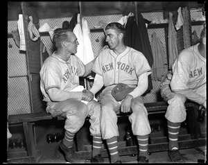 Carl Hubbell shakes hands with teammate after pennant clinching win
