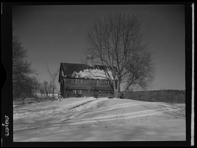 Building (exterior), Topsfield Digital Commonwealth