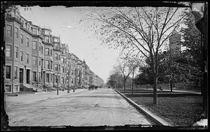 Commonwealth Avenue from near Dartmouth Street, looking toward Public Garden