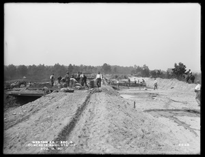 Weston Aqueduct, Section 5, concrete gang, near station 218, Framingham, Mass., Aug. 19, 1901