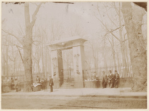Gate to Granary Burying Ground