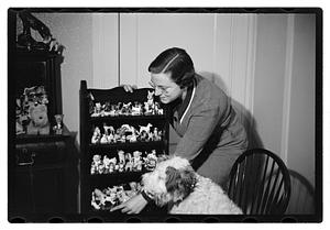 Miss Liddie A Livevey, collector of miniature dogs, 400, 1 live one