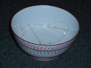English painted pottery waste bowl