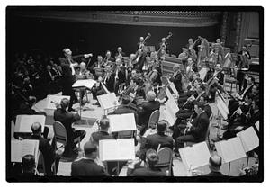 Harvard & Radcliffe Glee Clubs symphony Woodworth conducting, Symphony Hall