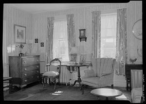 Herlihy House, Salem: interior