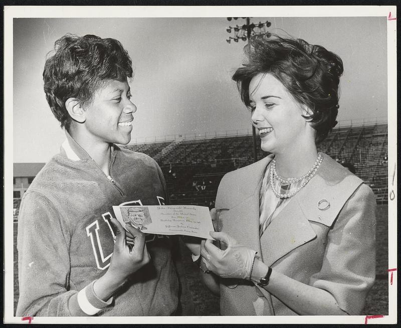 Olympic sprinting champion Wilma Rudolph, left, receives invitation to ...