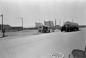 LNG truck and tanks Everett