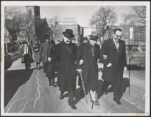 Dignitaries parade to Cambridge Common to place wreath at the monument to Gen. George Washington, returning to the Hotel Continental for luncheon