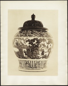 Hand-painted Chinese porcelain container with lid