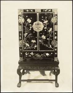Chinese inlaid cabinet, carved wooden legs
