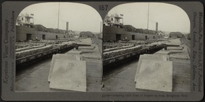 Loading copper on a boat, Houghton, Mich.
