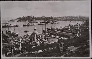 Constantinople. Vue panoramique du port