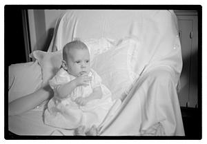 Collier Mrs. & 2 children