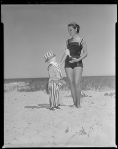 Carolyn Murphy with unidentified boy, New England Yankee Homecoming, Sagamore beach