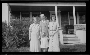 Unidentified family group, n.d.