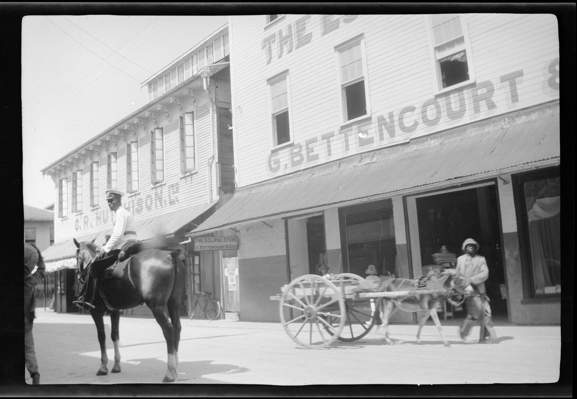 "The traffic cop," Demerara, Georgetown, British Guiana, S. A.