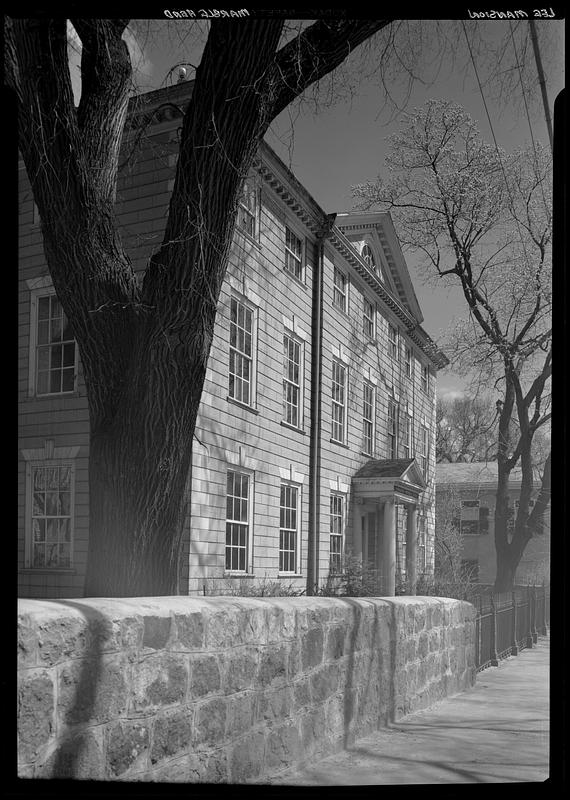 Marblehead, Lee Mansion, spring