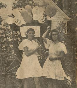 Balloon vendors, street fair, South Yarmouth, Mass.