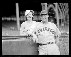 Chicago Cubs player Gabby Hartnett and an unidentified woman