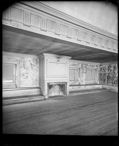 Salem, 103 Washington Street, interior detail of fireplace, Washington Hall