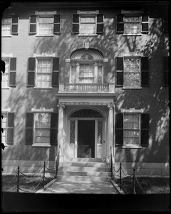 Salem, 328 Essex Street, exterior detail, George B. Dodge house