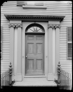 Salem, 85 Essex Street, exterior detail, door, Knapp house