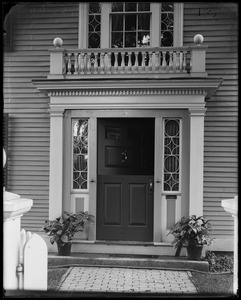 Salem, 2 Andover Street, exterior detail, door, J. Bubier house