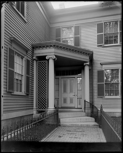 Salem, 14 Chestnut Street, exterior detail, door, Francis H. Lee house, 1836
