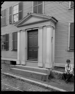 Salem, 53 Charter Street, exterior detail, door, Doctor Nathaniel Peabody residence, 1838