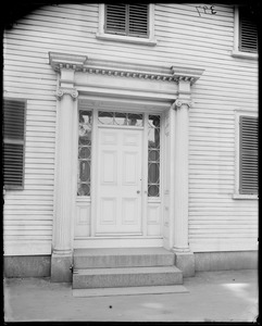 Salem, 318 Essex Street, exterior detail, door, Ropes house