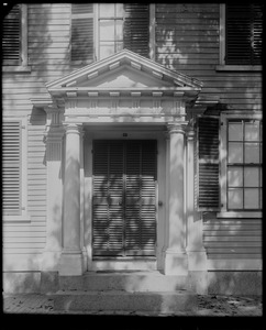 Salem, 384 Essex Street, exterior detail, porch, William Stearns house, 1774