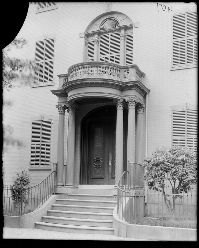 Salem, 13 Washington Square, exterior detail, John Andrew house