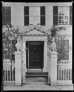 Salem, 80 Federal Street, exterior detail, door, Jerathmeel Peirce house