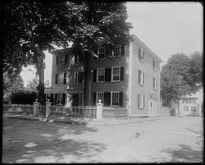 Salem, 2 Andover Street, J Bubier house, 1730