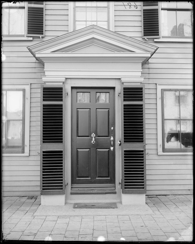 Salem, 25 Federal Street, exterior detail, door, Chase house