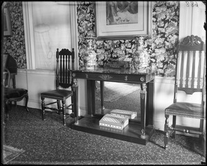 Objects, furniture, pier table at Crowninshield-Devereax House in Salem