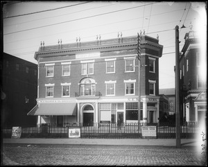 Salem, 122 Washington Street, Peabody Building News Office
