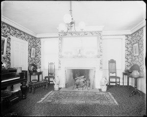 Salem, 74 Washington Square, Clifford Crowninshield house, interior