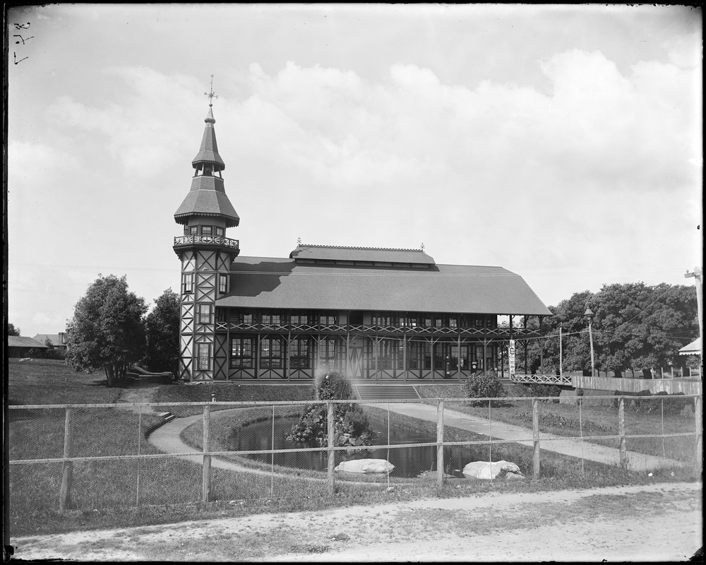 Salem, Salem Willows, pavillion