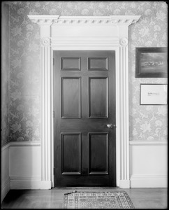 Salem, 13 Washington Square, doorway in parlor, John Andrew house