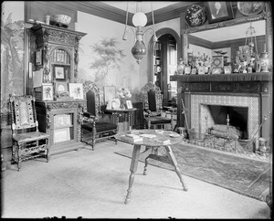 Danvers, Collins Street, Francis Peabody Room, Robert "King" Hooper house