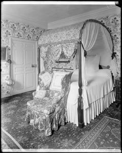 Danvers, Collins Street, interior detail, chamber showing bed and chair, Robert "King" Hooper house, 1754