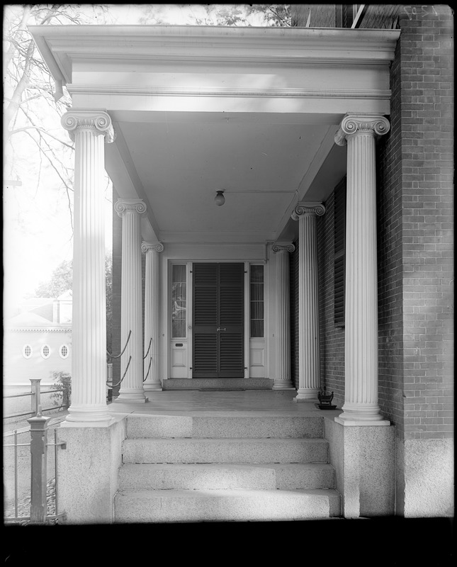 Salem, 41 Chestnut Street, exterior detail, door, Leverett Saltonstall house