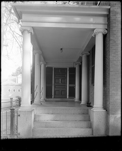Salem, 41 Chestnut Street, exterior detail, door, Leverett Saltonstall house