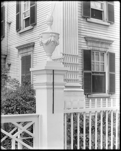 Salem, 80 Federal Street, exterior detail, fence post, Jerathmeel Peirce estate