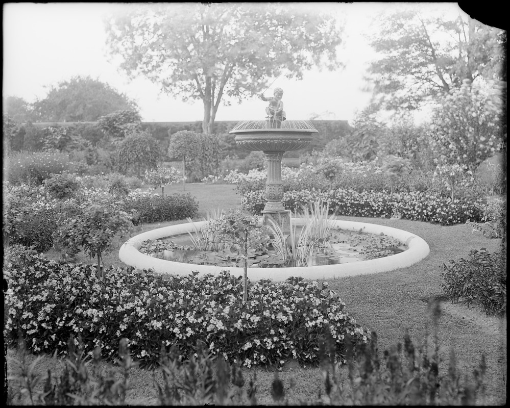 Peabody, Andover Street, views, Italian fountain on Mrs. Jacob C. Rogers Estate, "Oak Hill