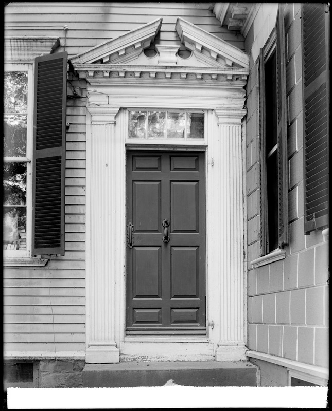 Danvers, Collins Street, exterior detail, door, Robert "King" Hooper house, 1754