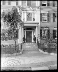 Salem, 30 Chestnut Street, exterior detail, front entry, A.M. Wheatland house