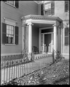 Salem, 14 Chestnut Street, exterior detail, front entry, Francis H. Lee house